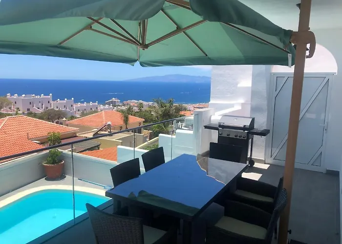 Adeje Deluxe Santa Monica מלון אדחה