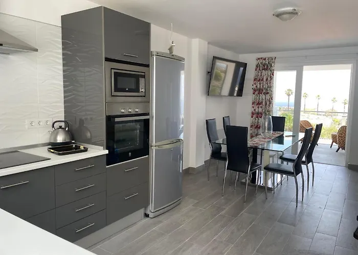 Adeje Deluxe Santa Monica מלון אדחה