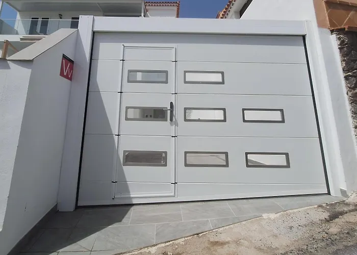 Adeje Deluxe Santa Monica אדחה