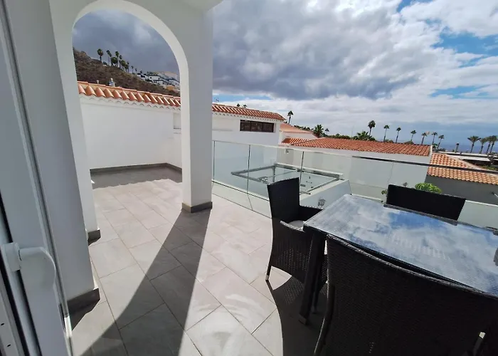 מלון Adeje Deluxe Santa Monica *