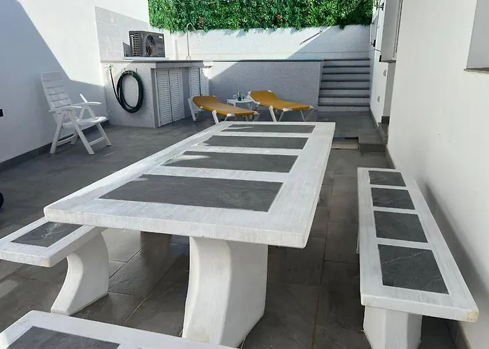 Adeje Deluxe Santa Monica אדחה